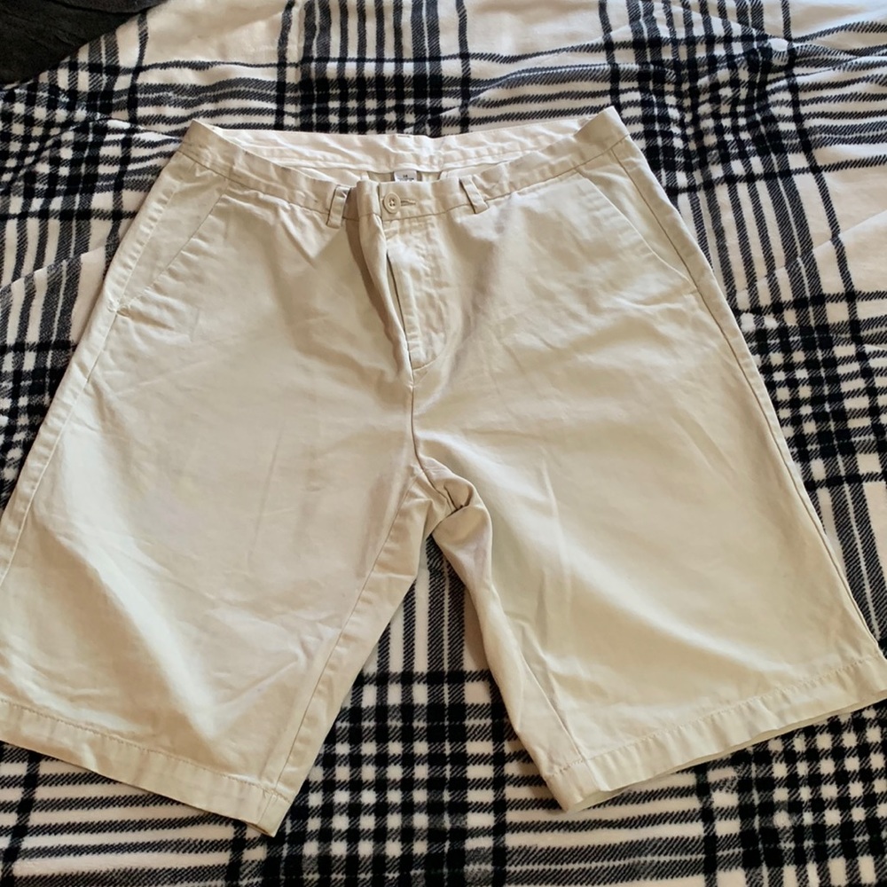 Calvin Klein Khaki Shorts Size 34